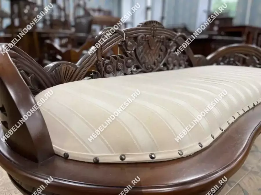 Скамья резная  